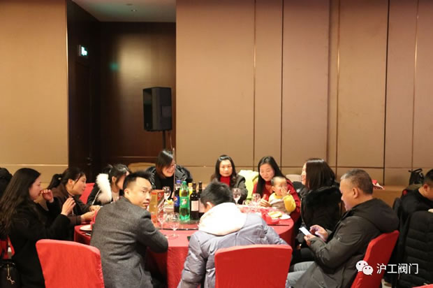 �����y�T����g��һ���䘷���ڣ��D8��