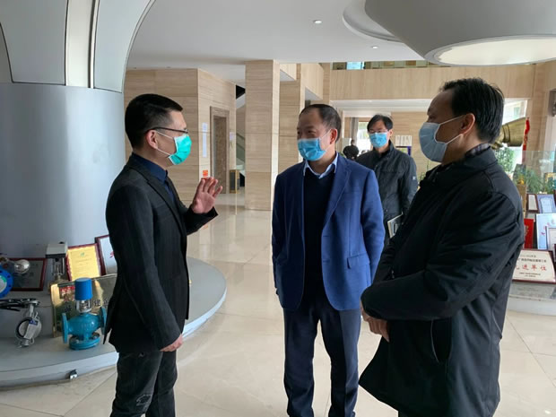 嘉定區人大常委會副主任王其明走訪調研上海滬工閥門廠(圖2)